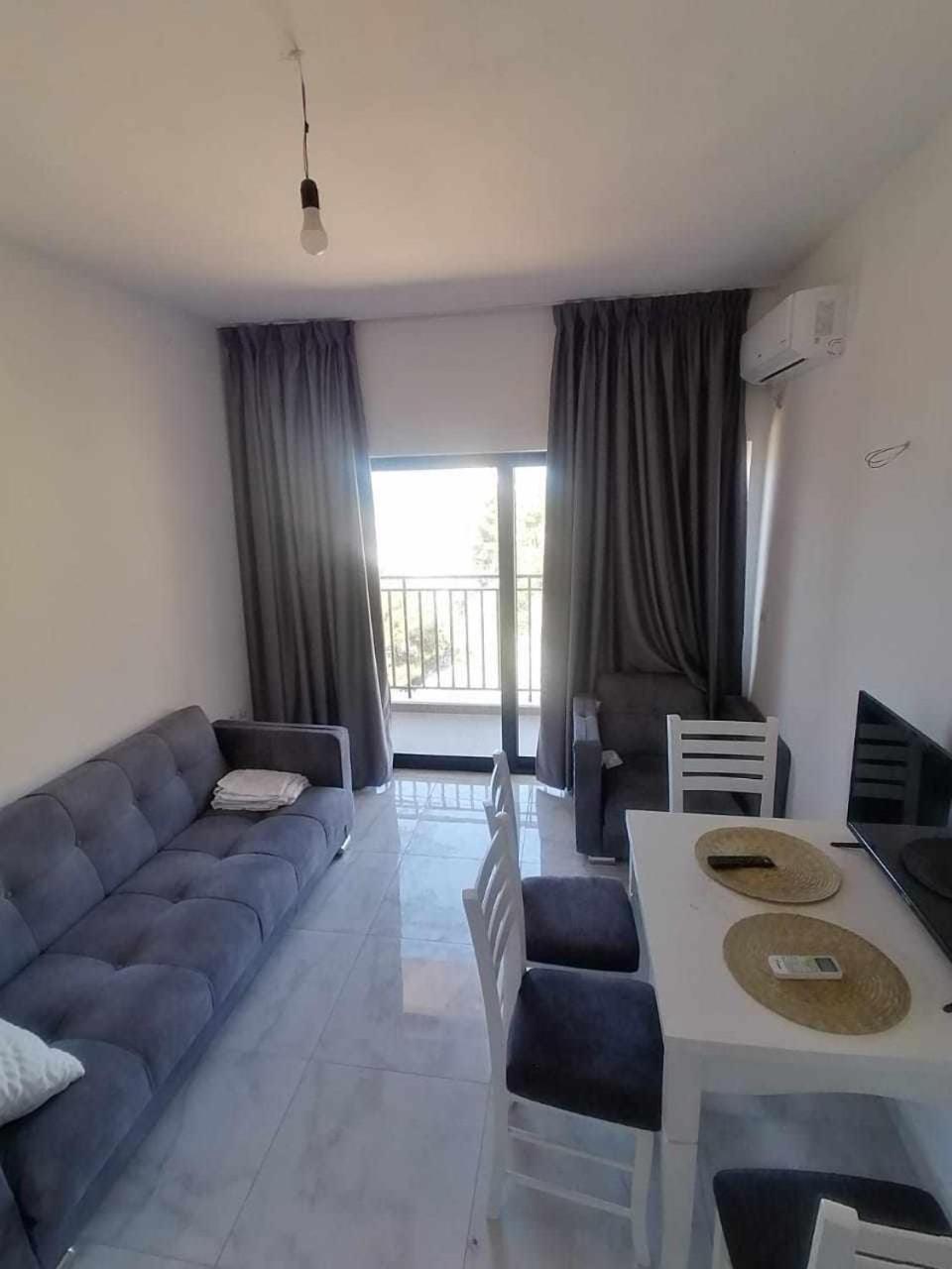 Davids Apartments Sarande Exterior photo
